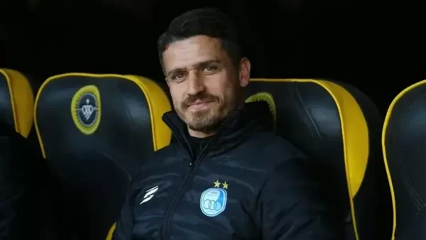 سرمربی استقلال در دیدار بعدی کیست؟