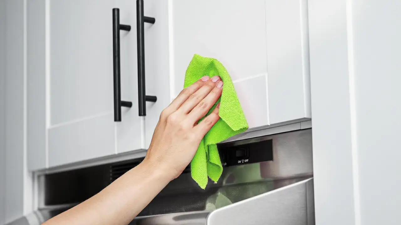 نحوه تمیز کردن کابینت ممبران