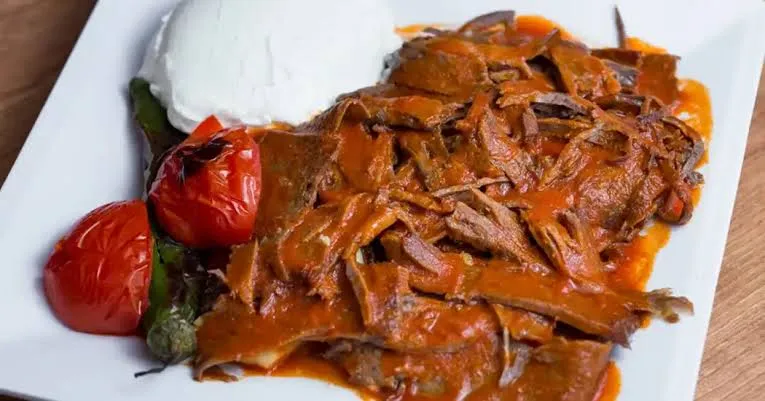 طرز تهیه اسکندر کباب اصل ترکیه خوشمزه و آسان
